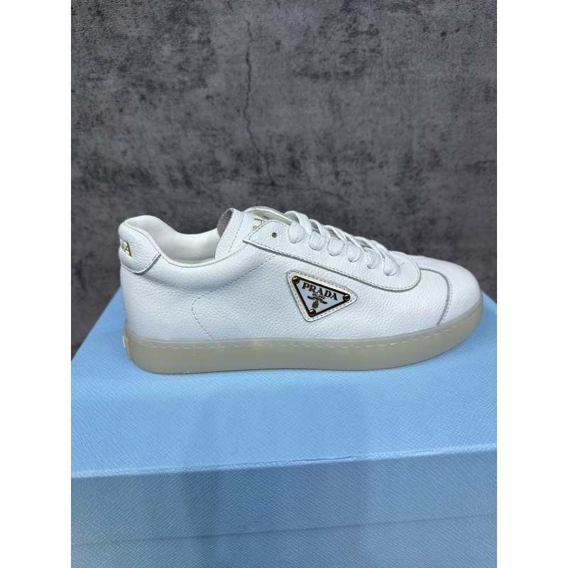 Pra*a casual shoes